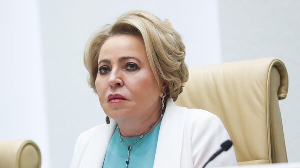 Председатель Совета Федерации РФ Валентина Матвиенко на заседании Совета Федерации РФ. - Sputnik Таджикистан