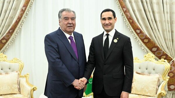 Эмомали Рахмон встретился с Сердаром Бердымухамедовым - Sputnik Таджикистан