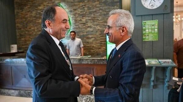 Министры транспорта Таджикистана и Турции обсудили введение визовых льгот для таджикских перевозчиков - Sputnik Таджикистан