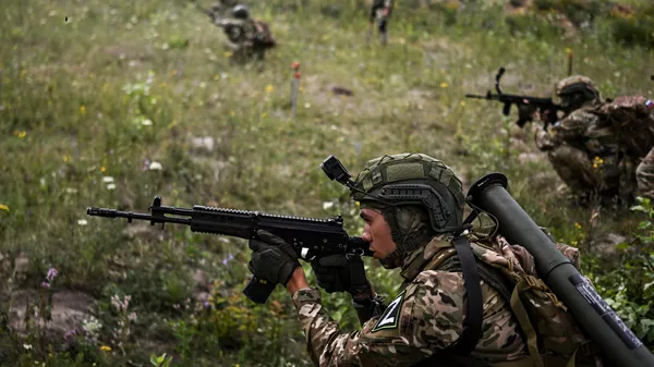 Боевое слаживание военнослужащих мотострелковой бригады группировки войск Север. Иллюстративное фото - Sputnik Тоҷикистон
