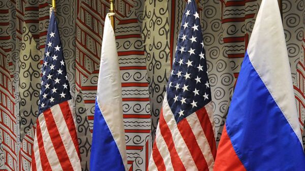 Флаги России и США - Sputnik Таджикистан