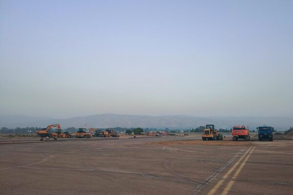 Корҳои сохтмонӣ дар фурудгоҳи Душанбе - Sputnik Тоҷикистон