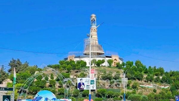 Раскопки в Бохтаре рядом с музеем Бибихонум - Sputnik Тоҷикистон