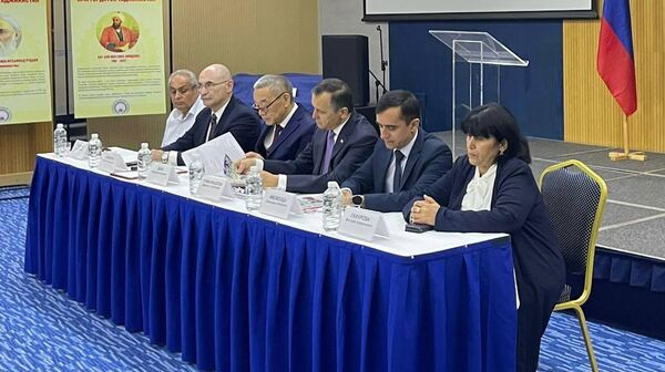 Встреча Посла Таджикистана с соотечественниками, проживающими в регионах Дальневосточного федерального округа России - Sputnik Таджикистан