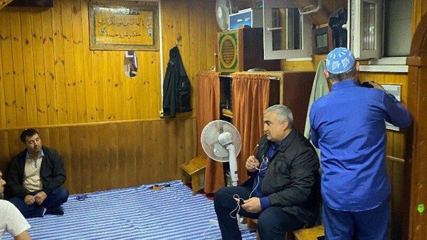 Мақомот ба муҳоҷирони тоҷик Русия тавсия дод, қоидаҳои санитариро риоя ва барои муҳофизат аз бемориҳои ВНМО (ВИЧ) чора андешанд - Sputnik Тоҷикистон