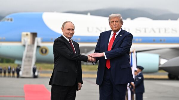Встреча президентов России и США на Аляске - Sputnik Таджикистан