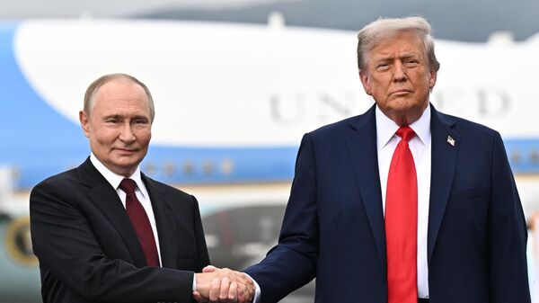 Встреча президентов России и США на Аляске - Sputnik Таджикистан