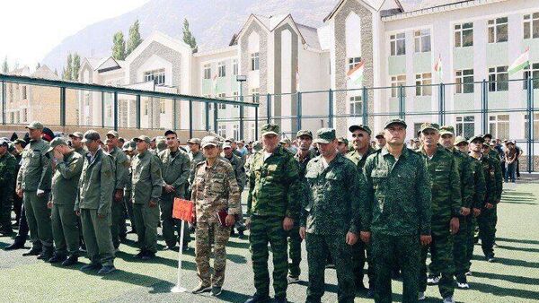 🪖 Дар Хоруғ машқҳои дифоъи ҳудудӣ ва нерӯҳои мусаллаҳ баргузор шуданд - Sputnik Тоҷикистон