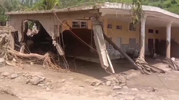 В Пакистане из-за ливней погибли 650 человек и более 920 пострадали, передает France 24 - Sputnik Таджикистан