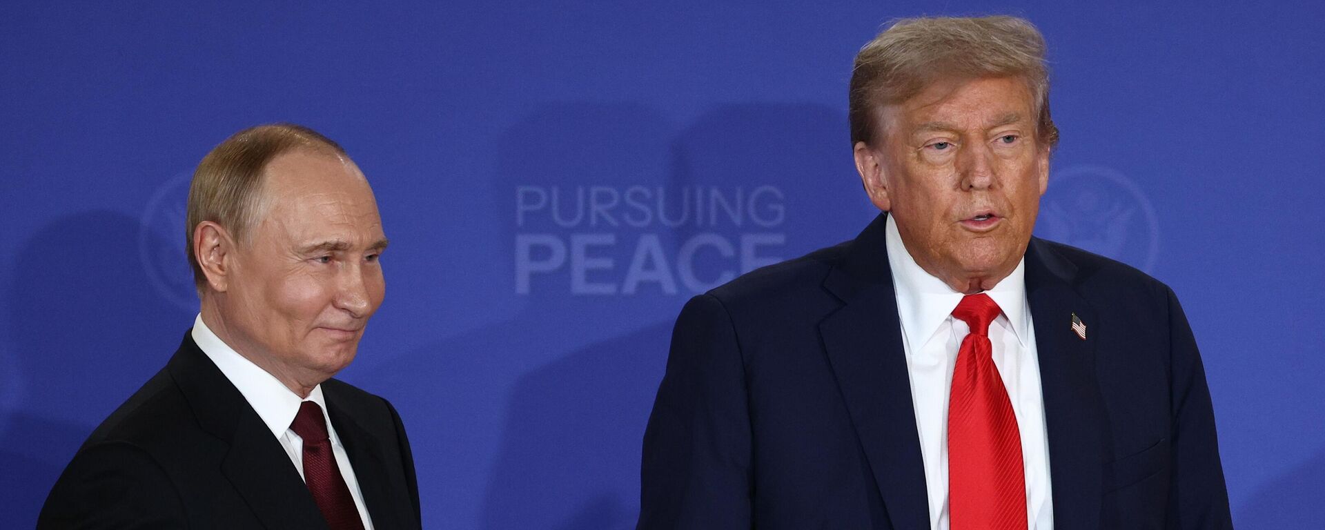 Саммит России и США на Аляске - Sputnik Таджикистан, 1920, 17.11.2025