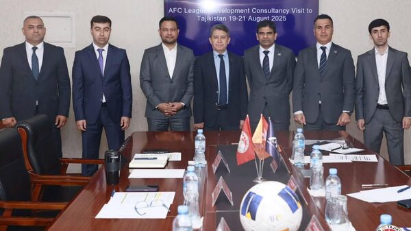 Азиатская футбольная конфедерация проводит визит в Таджикистане - Sputnik Таджикистан