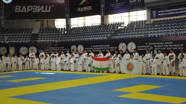 Дар шаҳри Хуҷанд мусобиқаи кушоди шаҳрии каратэ-до баргузор гардид - Sputnik Тоҷикистон