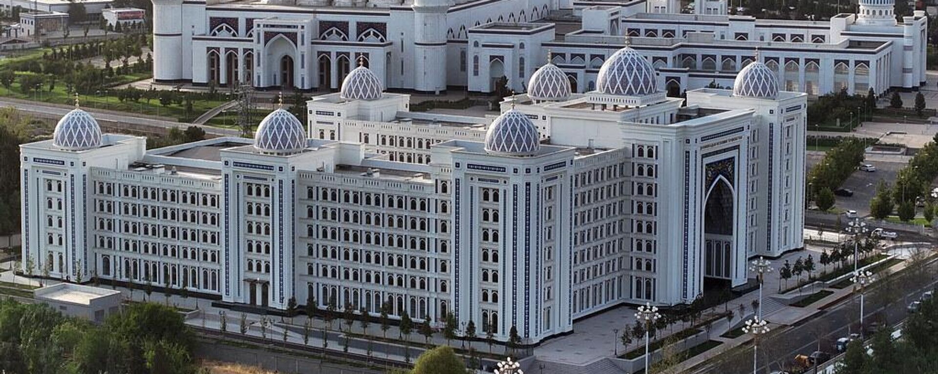 Исламский институт Таджикистана имени Имама Азам-Абу Ханифы. - Sputnik Таджикистан, 1920, 21.08.2025