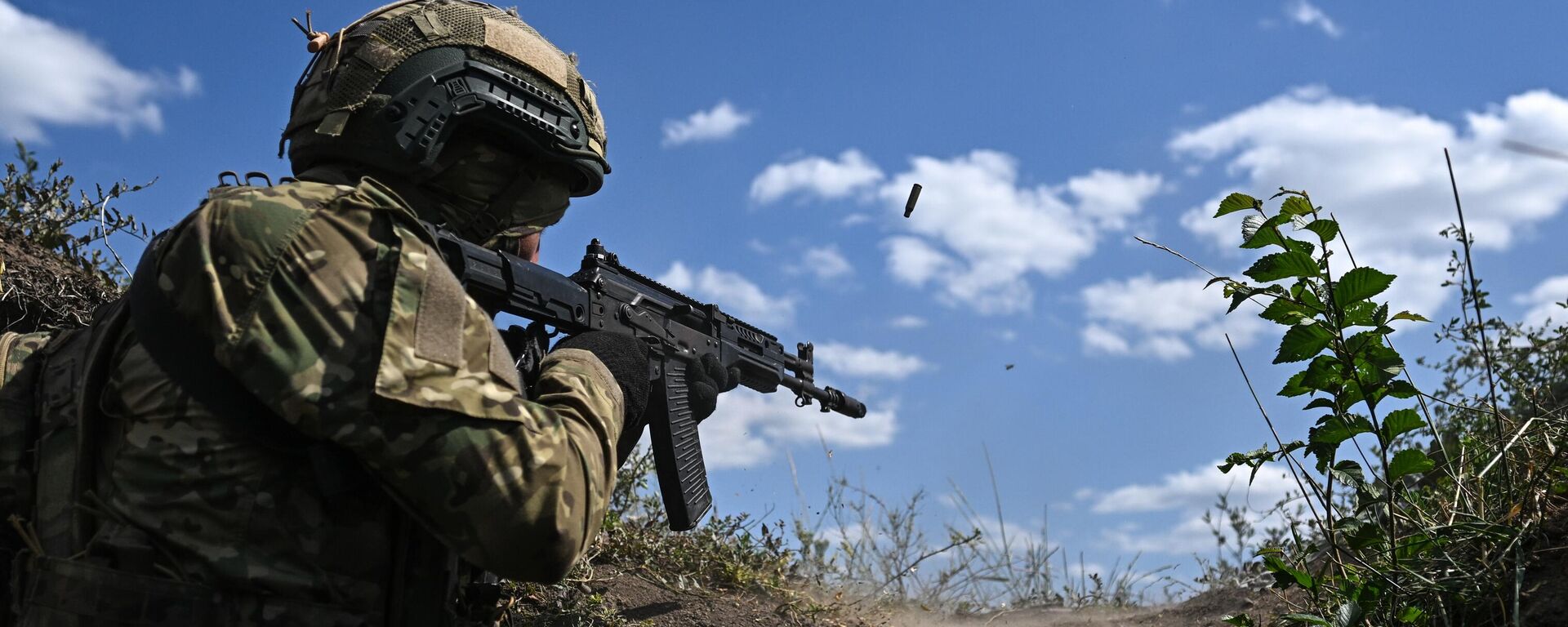 Боевая подготовка военнослужащих бригады Север - Sputnik Таджикистан, 1920, 15.10.2025