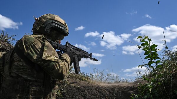 Боевая подготовка военнослужащих бригады Север. Иллюстративное фото - Sputnik Тоҷикистон