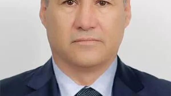 Шарифзода Бадриддин, судяи суди вилояти Суғд, зимни як сонеҳаи нақлиётӣ дар шоҳроҳи Душанбе -Чаноқ даргузашт - Sputnik Тоҷикистон