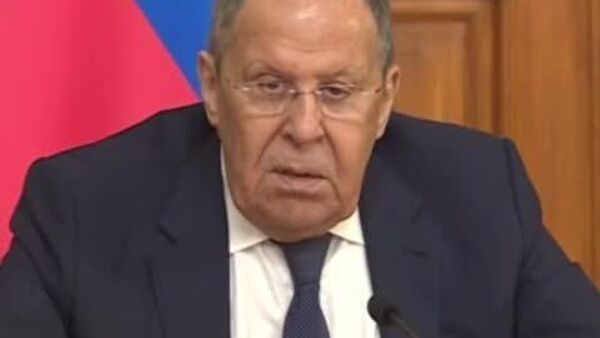 Агар Украина ҳудудҳои нави Русияро муваққат ишғолшуда шуморад ва талаби таҳримот алайҳи Русияро идома диҳад, ин талошҳои Трампро барои дарёфти сулҳи дарозмуддат халалдор мекунад - Sputnik Тоҷикистон