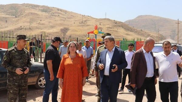 Сулаймон Зиёзода проверил ход восстановительных работ в Раште, пострадавшем от землетрясений - Sputnik Таджикистан