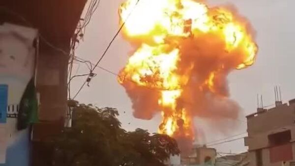 Исроил ба Яман ҳамла кард, ки дар пайи он аллакай беш аз 20 таркиш ба қайд гирифта шудааст, хабар медиҳанд, расонаҳои маҳаллӣ - Sputnik Тоҷикистон