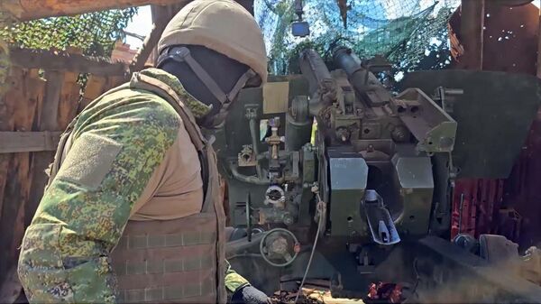 Расчет Мста-Б уничтожил грузовик ВСУ с буксируемым орудием - Sputnik Таджикистан