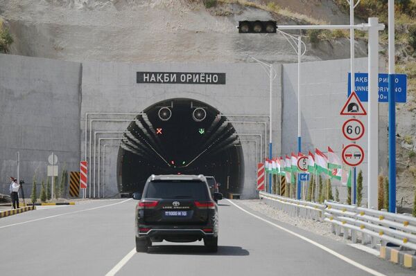 Раҳмон Роҳи Оби гарм – Нуробод боз кард - Sputnik Тоҷикистон