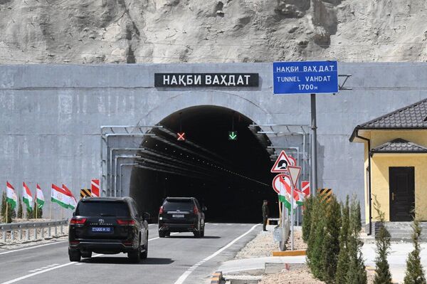 Раҳмон Роҳи Оби гарм – Нуробод боз кард - Sputnik Тоҷикистон