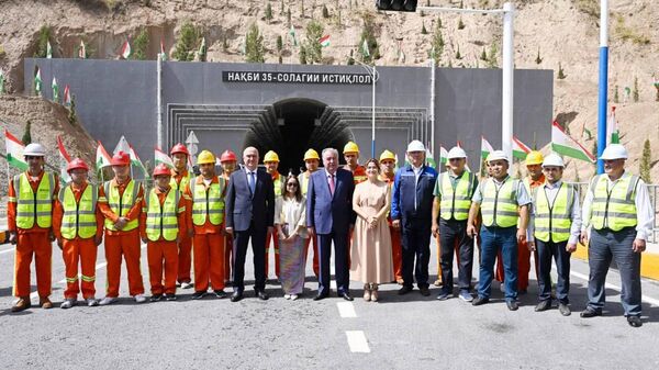 Трасса Оби Гарм – Нуробод увеличит товарооборот Таджикистана с Кыргызстаном, сообщила пресс-служба президента - Sputnik Таджикистан