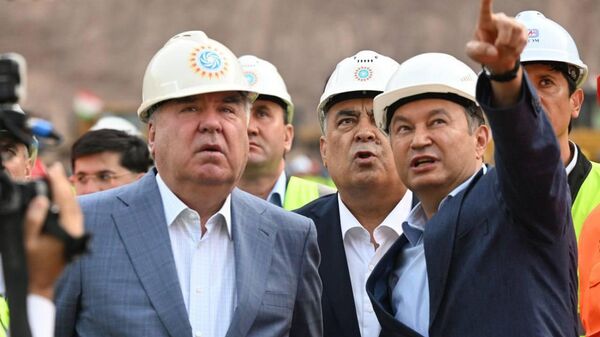 Рахмон и Расулзода проверили ход строительства Рогунской ГЭС - Sputnik Таджикистан