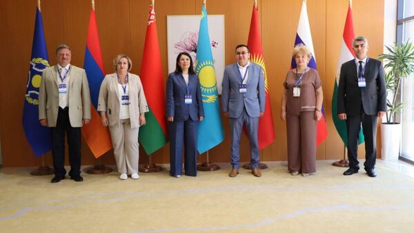 Намояндагони Тоҷикистон дар ҷаласаи ҳамоҳангсозии пизишкони кишварҳои узви СПАД ширкат карданд - Sputnik Тоҷикистон