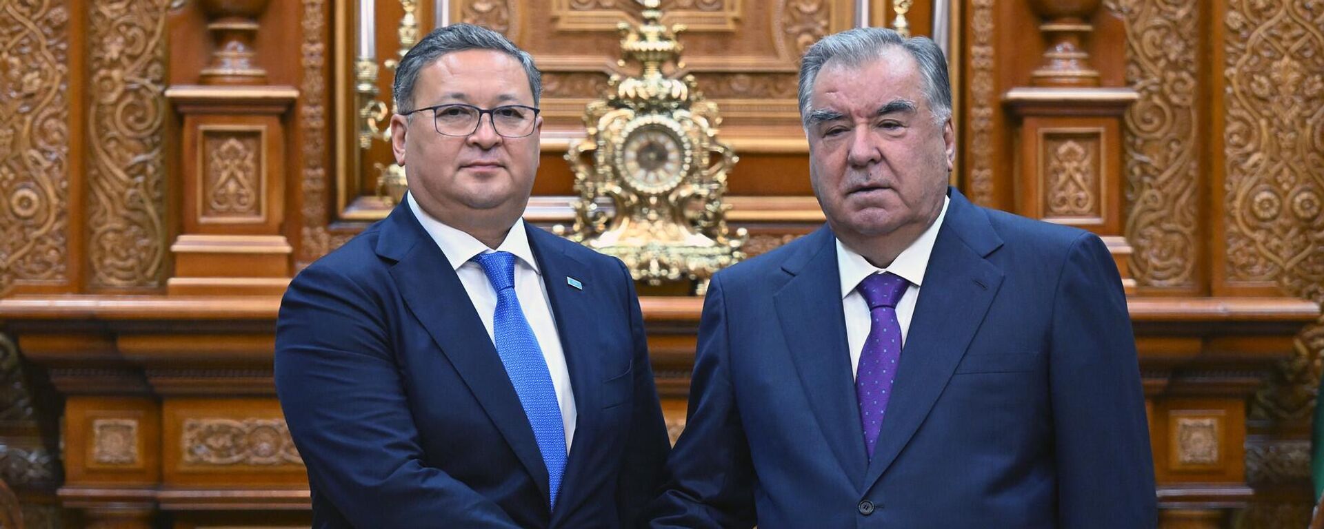 Эмомали Рахмон принял министра иностранных дел Республики Казахстан Мурата Нуртлеу. - Sputnik Таджикистан, 1920, 29.08.2025