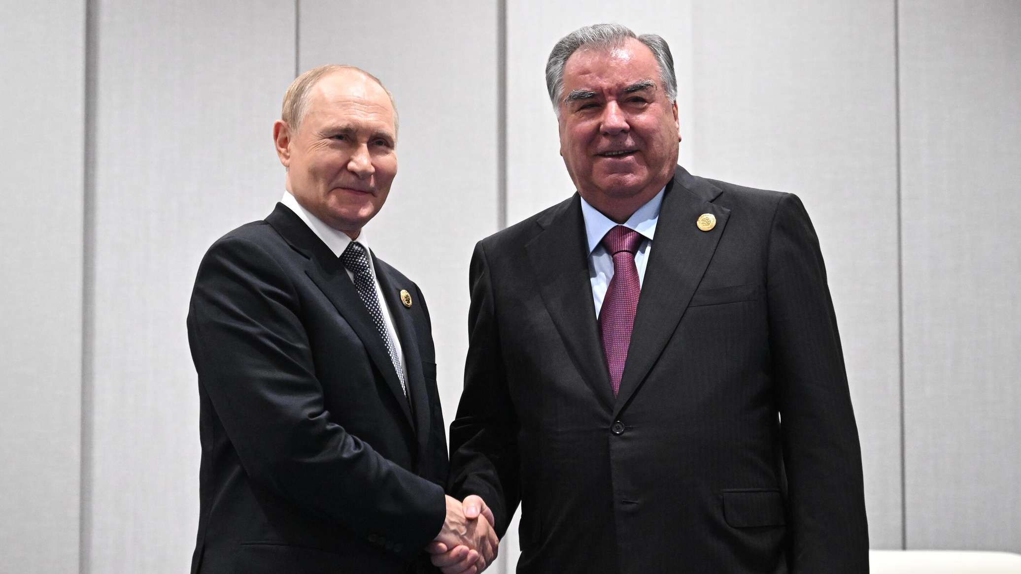 Владимир Путин поздравил Эмомали Рахмона с днем рождения