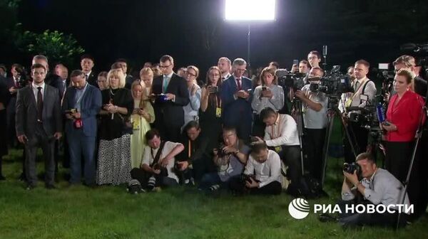 Ташаббуси идоракунии глобалӣ, ки Си Ҷинпин пешниҳод кардааст, ба равобити мусбати кишварҳои гуногун нигаронида шудааст, гуфт Путин - Sputnik Тоҷикистон