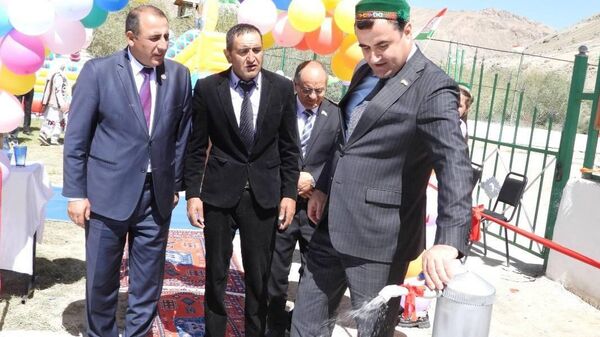 Навгариҳо дар ноҳияи Роштқалъа ба муносибати 34 -умин солгарди Истиқлол - Sputnik Тоҷикистон