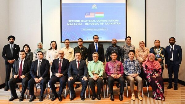 Таджикистан и Малайзия укрепляют политическое сотрудничество - Sputnik Таджикистан