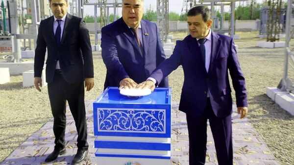 Дар зеристгоҳи барқии 110/35/6 кВ-и Ленинобод трансформатори нави пуриқтидори 40 Мегаволт-ампер насб гардид - Sputnik Тоҷикистон