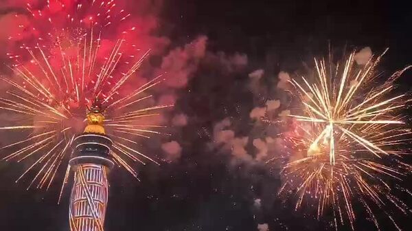 Тоҷикистон бо чорабинии бошукуҳи фарҳангӣ ва оташбозӣ ба соли 35-уми истиқлоли давлатӣ қадам гузошт - Sputnik Тоҷикистон