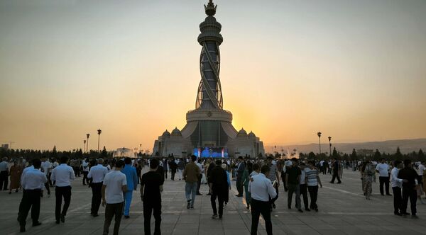 Консерти идона шомгоҳӣ дар ҳавои серуни Душанбе баргузор шуд. - Sputnik Тоҷикистон