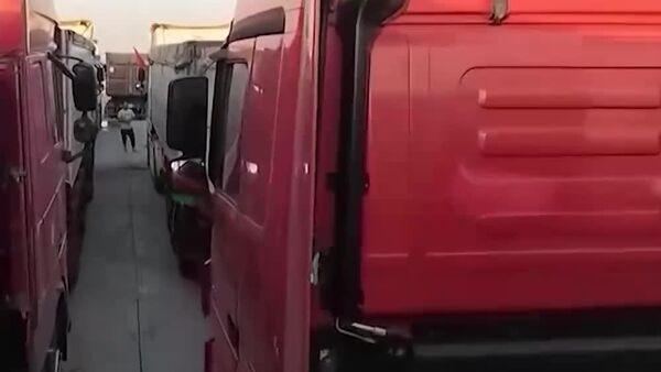 “Як ҷаҳони сипос” Сипоси мардуми Афғонистон аз мардуму мақомоти Тоҷикистон барои кӯмакҳои башардӯстона - Sputnik Тоҷикистон