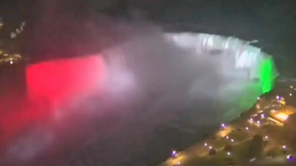 Шаршараи Ниагара ранги парчами Тоҷикистонро гирифт - Sputnik Тоҷикистон