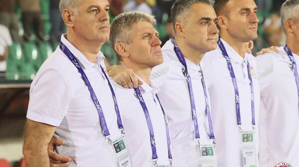 Сармураббиёни тимҳои миллӣ ва олимпии Тоҷикистон аз вазифа барканор шудаанд - Sputnik Тоҷикистон