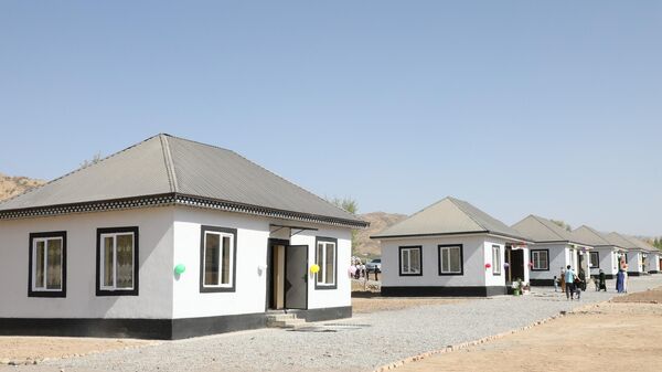 Хонаҳои истиқоматӣ барои ниёзмандони ноҳияи Ховалинг - Sputnik Тоҷикистон