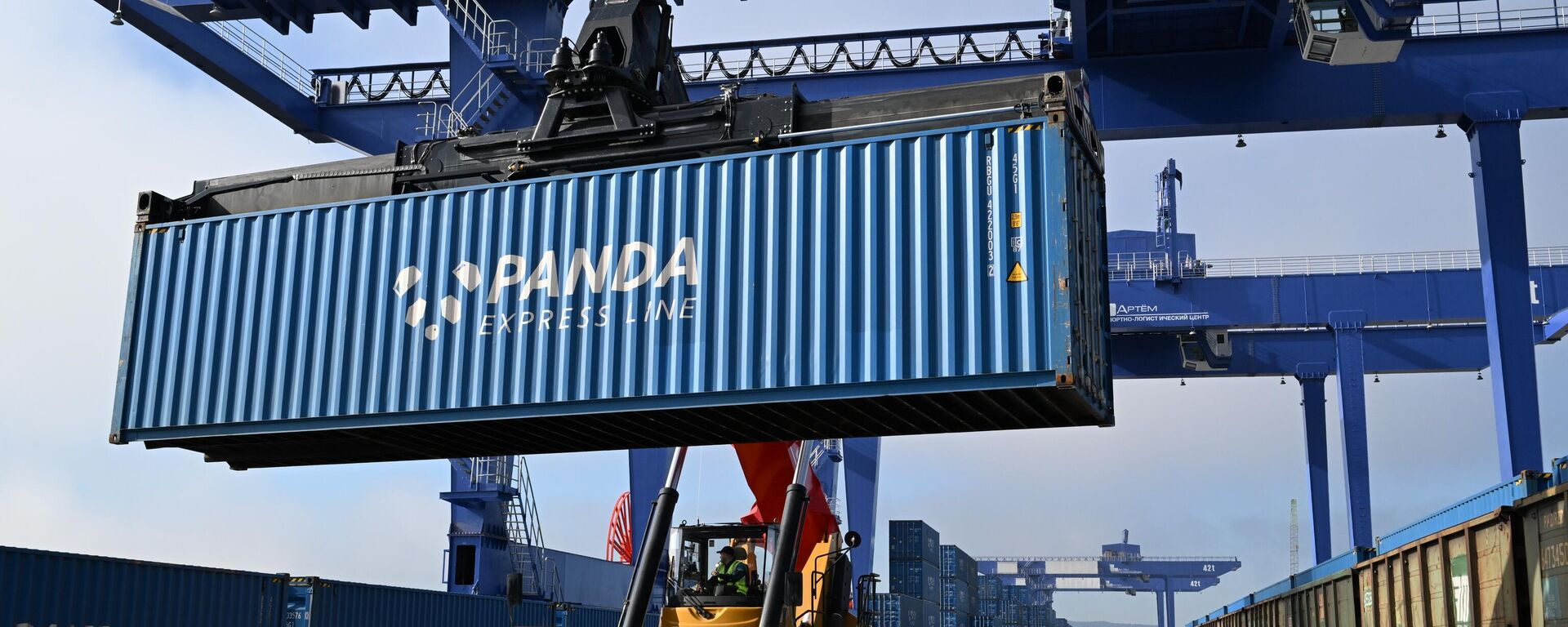 Транспортно-логистический центр Артем в Приморье. Иллюстративное фото - Sputnik Тоҷикистон, 1920, 11.09.2025