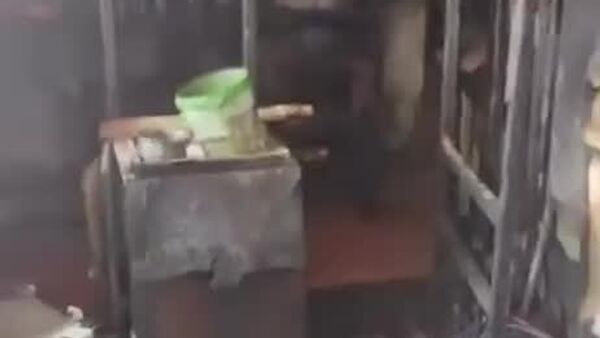 Оқибати сӯхтори манзили истиқоматӣ дар Душанбе, ки навори онро корбарон дар шабакаҳои иҷтимоӣ нашр кардаанд - Sputnik Тоҷикистон