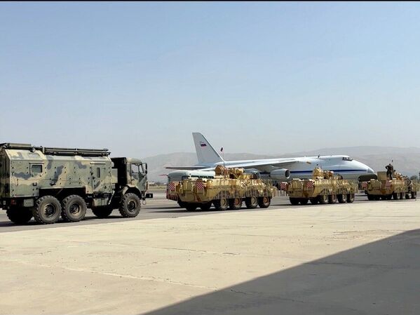 В Кыргызстане началась активная фаза командно-штабных маневров с Коллективными силами быстрого развертывания Центрально-Азиатского региона. - Sputnik Таджикистан