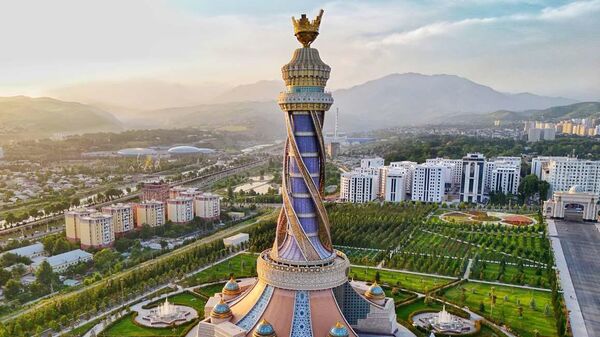 Стела Независимости Таджикистана в Душанбе - Sputnik Тоҷикистон
