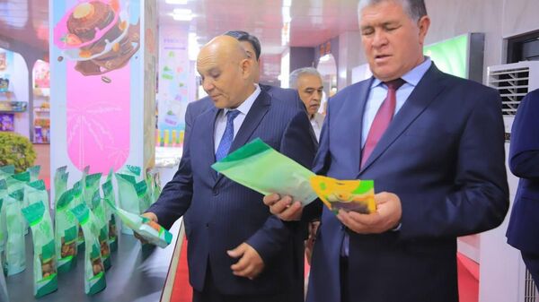 Более 60 компаний представили товары на первой международной выставке в Хатлонской области - Sputnik Таджикистан