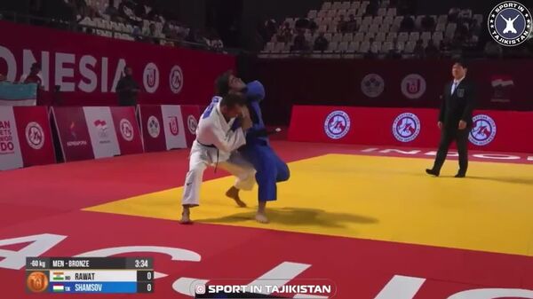 Икром Шамсов барандаи медали биринҷии Қаҳрамонии Осиё оид ба ҷудо миёни ҷавонон шуд - Sputnik Тоҷикистон