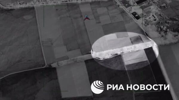 Артиши Русия бо зарбаи Искандар як майдони ҳавопаймои бесарнишини украиниро дар ғарби Краматорск нобуд кард - Вазорати дифои ФР - Sputnik Тоҷикистон