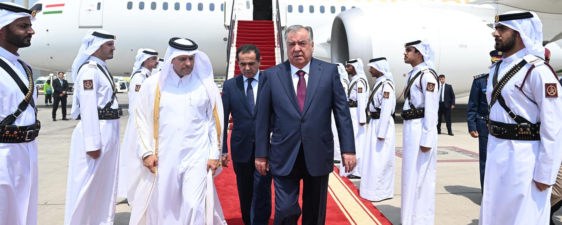  Рабочий визит Эмомали Рахмона в Катар - Sputnik Тоҷикистон, 1920, 15.09.2025