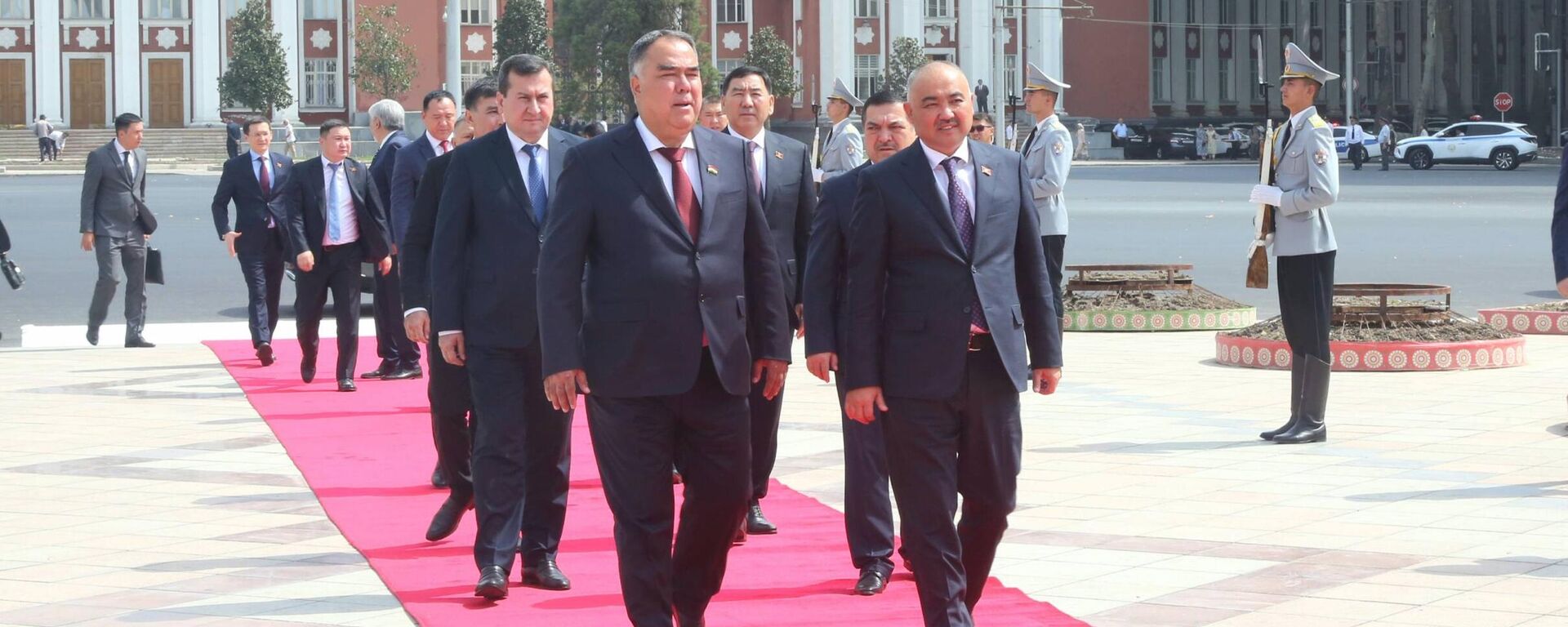 Официальный визит председателя Жогорку Кенеша Киргизской Республики в Таджикистан  - Sputnik Тоҷикистон, 1920, 15.09.2025